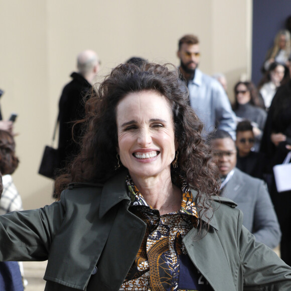 Andie MacDowell à l'issue du défilé de mode prêt-à-porter automne-hiver 2020/2021 "Dior" à Paris. Le 25 février 2020 © Veeren Ramsamy-Christophe Clovis / Bestimage