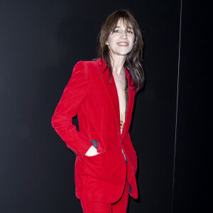 Charlotte Gainsbourg assiste au défilé de mode Saint Laurent, collection prêt-à-porter automne-hiver 2020/2021, à la Tour Eiffel. Paris, le 25 février 2020. © Olivier Borde / Bestimage