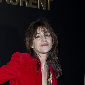 Charlotte Gainsbourg assiste au défilé de mode Saint Laurent, collection prêt-à-porter automne-hiver 2020/2021, à la Tour Eiffel. Paris, le 25 février 2020. © Olivier Borde / Bestimage