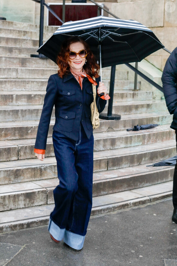 Isabelle Huppert a assisté au défilé de mode Chloé, collection prêt-à-porter automne-hiver 2020/2021 lors de la semaine de la mode. Paris, le 27 février 2020. © Veeren-Clovix/Bestimage