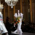 Bella Hadid défile pour Vivienne Westwood, collection prêt-à-porter automne-hiver 2020-2021, à l'Hôtel de ville de Paris. Paris, le 29 février 2020.