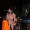 Kim Kardashian et sa soeur Kourtney, avec leurs filles North West et Penelope Disick, arrivent au restaurant "Ferdi" à Paris, le 1er Mars 2020.