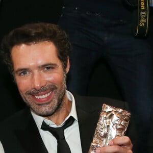 Nicolas Bedos (César du meilleur scénario original pour " La Belle Époque ") et Fanny Ardant (César de la meilleure actrice dans un second rôle pour le rôle de Marianne dans " La Belle Époque ") - Pressroom (press room) de la 45ème cérémonie des César à la salle Pleyel à Paris le 28 février 2020 © Dominique Jacovides / Olivier Borde / Bestimage