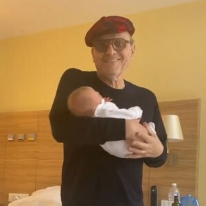 Jean-Charles de Castelbajac et son épouse Pauline de Drouas ont accueilli leur premier enfant, une fille prénommée Eugénie. Mars 2020.