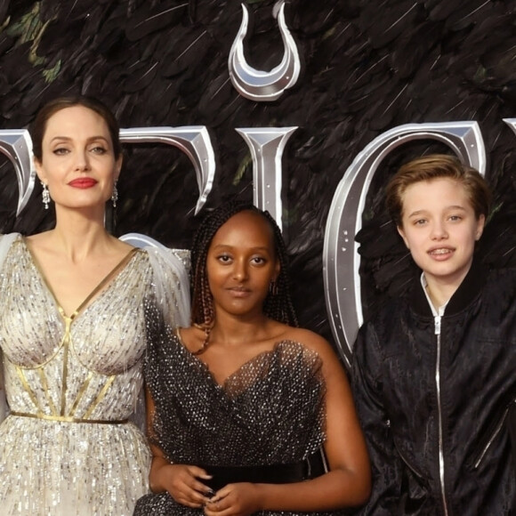 Angelina Jolie avec ses enfants Zahara, Shiloh, Vivienne et Knox