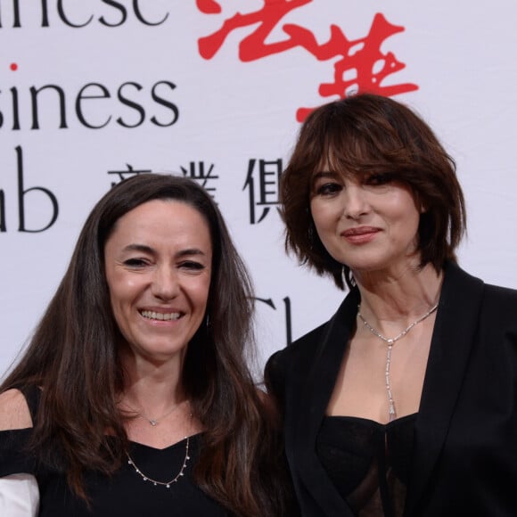 Monica Bellucci reçoit le Prix Femme de l'Année 2020 Chinese Business Club lors du déjeuner d'affaires "Edition Spéciale Femmes" de la 5ème édition du Chinese Business Club, à l'occasion de la journée internationale des droits des femmes au Pavillon Cambon Potel et Chabot. Paris, le 9 mars 2020. © Rachid Bellak/Bestimage