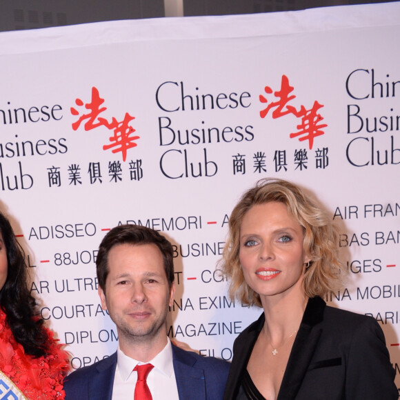 Clémence Botino (Miss France 2020), Harold Parisot (président du Chinese Business) et Sylvie Tellier (Miss France 2002 et présidente du comité Miss France) lors du déjeuner d'affaires "Edition Spéciale Femmes" de la 5ème édition du Chinese Business Club, à l'occasion de la journée internationale des droits des femmes au Pavillon Cambon Potel et Chabot. Paris, le 9 mars 2020. © Rachid Bellak/Bestimage