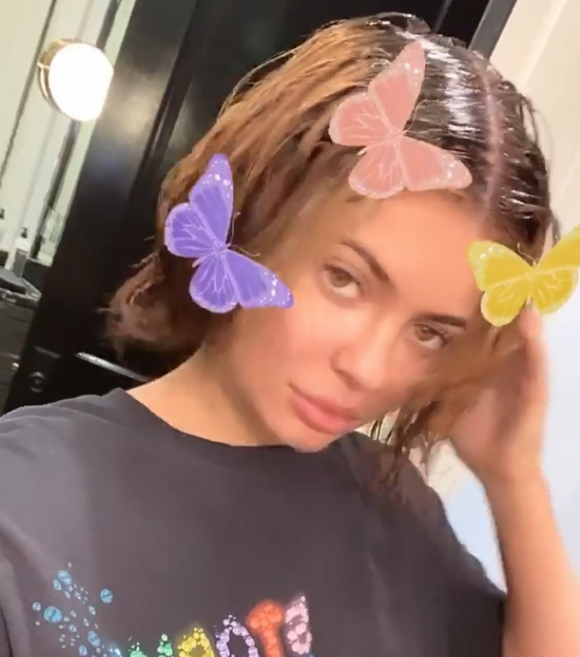 Kylie Jenner dévoile ses vrais cheveux, le 10 mars 2020 sur Instagram.