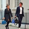 Exclusif - La princesse Béatrice d'York et son fiancé Edoardo Mapelli Mozzi, dirigeant d'une société de conseil en immobilier de luxe, se promènent dans le quartier de Notting Hill à Londres, le 17 octobre 2019.