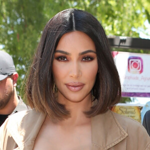 Kim Kardashian et sa soeur Khloe Kardashian sont allées faire du shopping chez Graphaids Art Supplies sur le tournage de KUWTK à Agoura Hills, le 10 juillet 2019