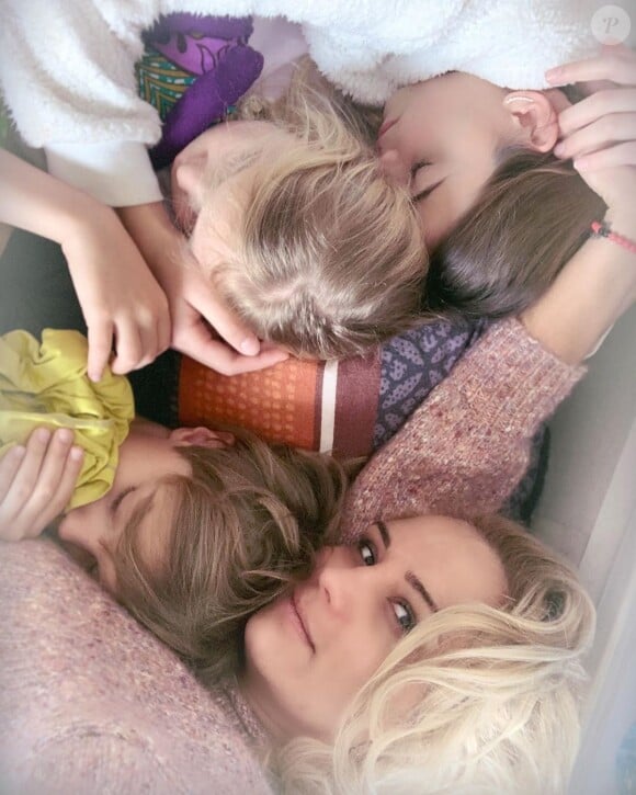 Elodie Gossuin avec ses quatre enfant, le 9 février 2020, sur Instagram