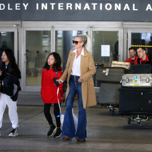 Exclusif - Laeticia Hallyday et ses filles Jade et Joy arrivent à l'aéroport LAX de Los Angeles en provenance de Paris, le samedi 11 janvier 2020 dans l'après-midi.