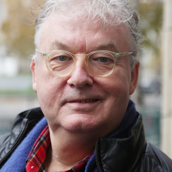 Dominique Besnehard - People à la sortie des studios de la station de radio RTL à Paris le 28 novembre 2019. © Jonathan Rebboah / Panoramic / Bestimage