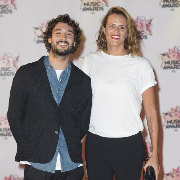 Laure Manaudou et son compagnon Jérémy Frérot - Arrivées à la 17ème cérémonie des NRJ Music Awards 2015 au Palais des Festivals à Cannes, le 7 novembre 2015.