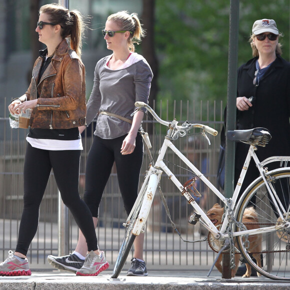 Exclusif - Meryl Streep se promene dans les rues de New York en compagnie de ses filles Grace et Mamie Gummer. Le 30 avril 2013