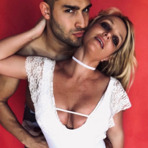 Britney Spears et son compagnon Sam Asghari. Mars 2020.
