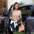 Exclusif - Doria Ragland est allée faire des courses chez Ralphs en compagnie de ses 2 chiens à Los Angeles. Le 20 janvier 2020.