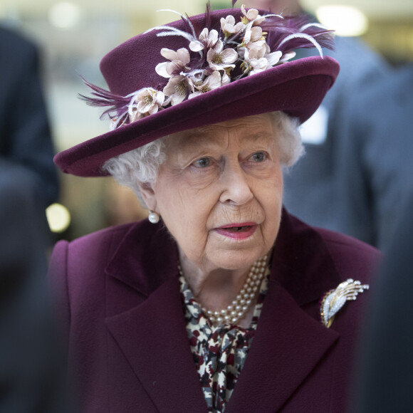 La reine Elisabeth II d'Angleterre en visite dans les locaux du MI5 à la Thames House à Londres. Le 25 février 2020
