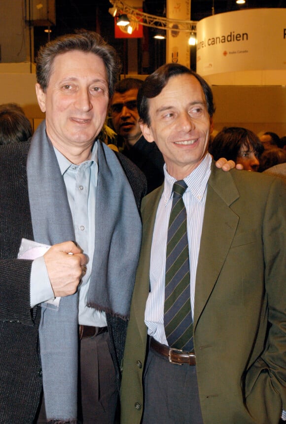 Gérard de Cortanze et Olivier Barrot - Inauguration du Salon du livre. Paris. Le 19 mars 2004.