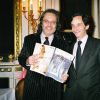 Thierry Taittinger et Olivier Barrot - Soirée au Crillon à l'occasion de la sortie du numéro "Paris" du magazine "Senso". Le 18 mars 2004.