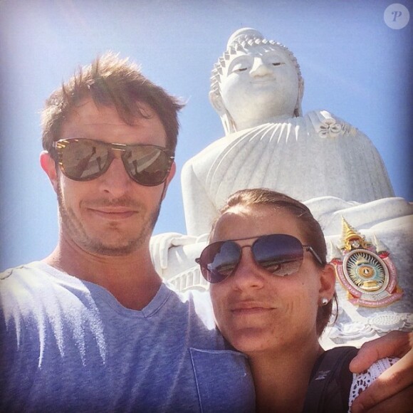 Julie et Denis de "Pékin Express 2020" en amoureux en Thaïlande, le 4 février 2015
