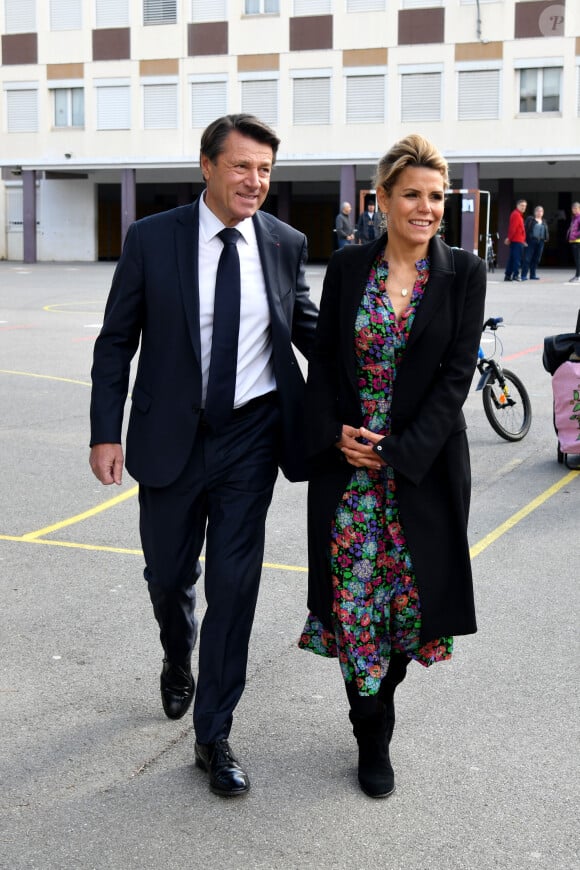 Christian Estrosi, le maire de Nice, et sa femme Laura Tenoudji Estrosi ont voté pour le 1er tour des élections municipales au collège Port Lympia à Nice le 15 mars 2020. © Bruno Bebert / Bestimage