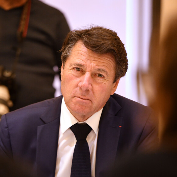 Christian Estrosi, maire de Nice, organise une table ronde avec les professionnels de la santé à propos de l'épidémie de Coronavirus Covid-19 à la mairie de Nice le 2 mars 2020. © Bruno Bebert / Bestimage