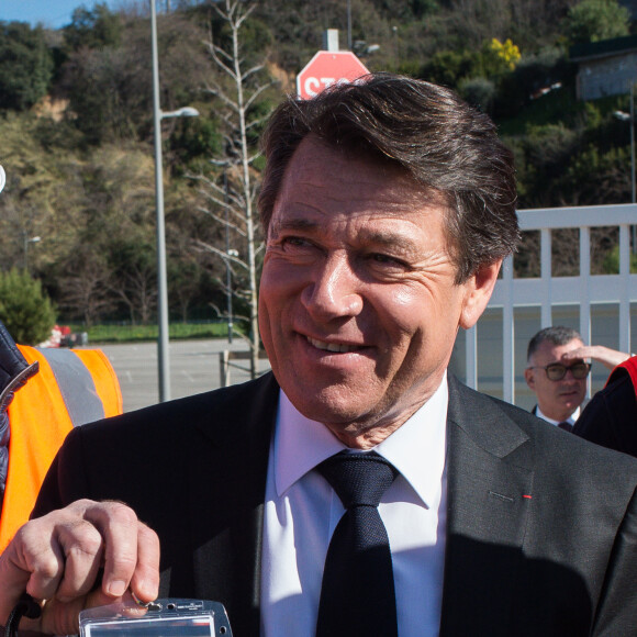 Christian Estrosi, Walter Kadnar - Dans le cadre de l'aménagement de l'Eco-quartier de Nice Saint-Isidore, au pied du stade Allianz Riviera, Christian Estrosi, Maire de Nice, Président de la Métropole Nice Côte d'Azur, Président délégué de la Région Provence-Alpes-Côte d'Azur, Walter Kadnar, PDG d'IKEA France et Patrick Cazorla, Directeur du futur magasin, visitent le chantier de IKEA Nice le 19 février 2020