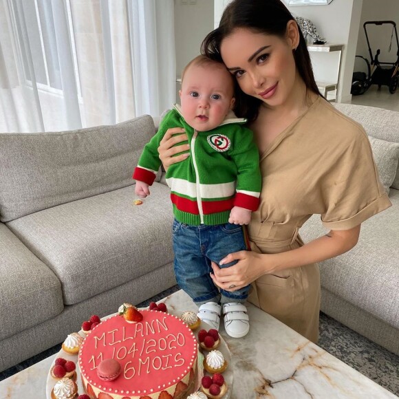 Nabilla fête les 6 mois de Milann le 11 avril 2020.