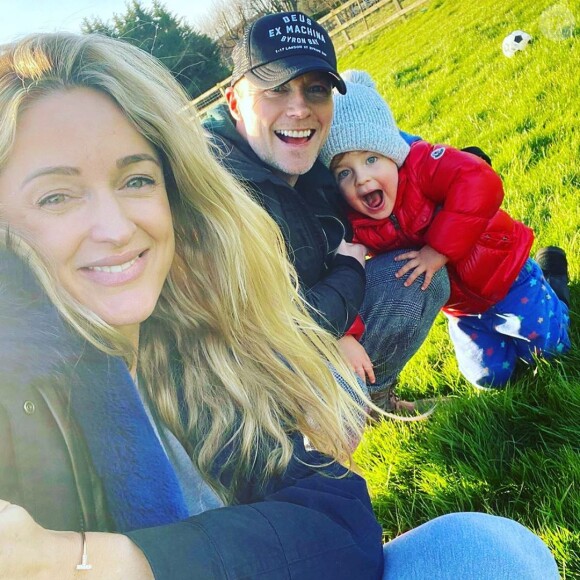 Ronan Keating et sa femme Storm avec leur fils Cooper. Photo Instagram du 25 mars 2020, deux jours avant la naissance de leur fille Coco.