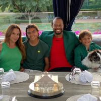 Tiger Woods : Confiné avec ses enfants et sa chérie Erica, une photo rare
