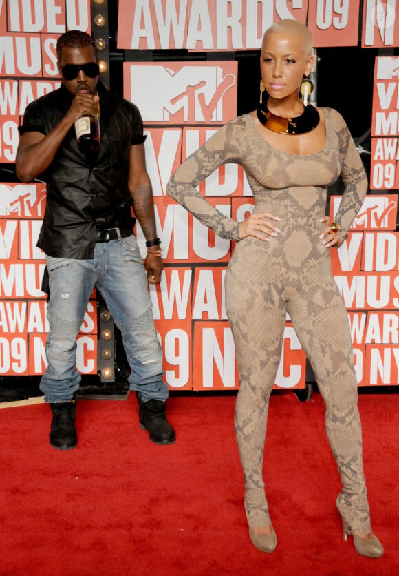 Kanye West et Amber Rose aux MTV Video Music Awards 2009 au Radio City Music Hall. New York, le 13 septembre 2009.