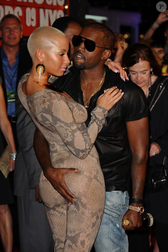 Kanye West et Amber Rose aux MTV Video Music Awards 2009 au Radio City Music Hall. New York, le 13 septembre 2009.
