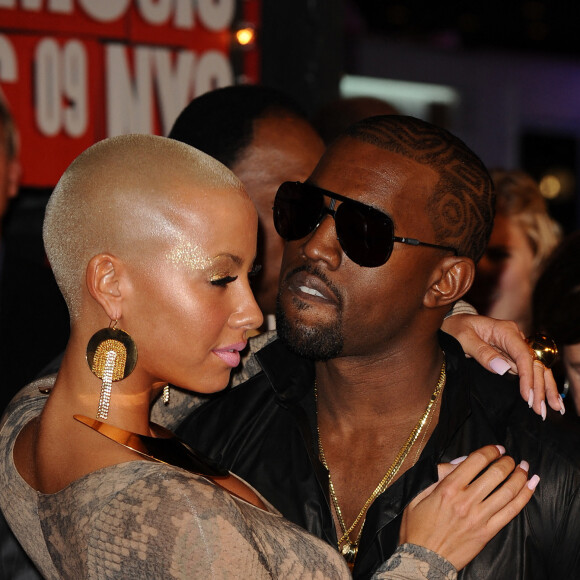 Kanye West et Amber Rose aux MTV Video Music Awards 2009 au Radio City Music Hall. New York, le 13 septembre 2009.