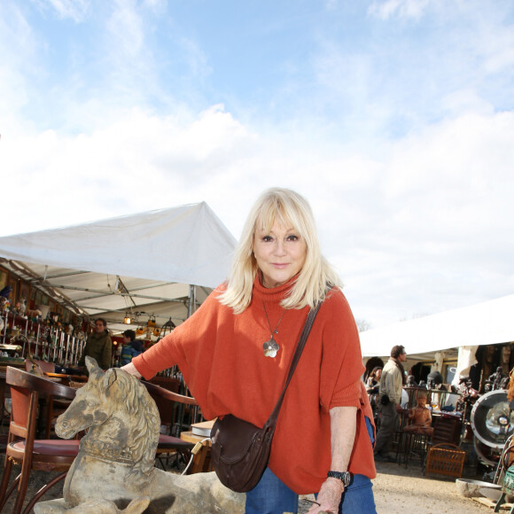 Exclusif - Mylène Demongeot lors de la 96ème édition de la foire de Chatou en France, le 11 mars 2018. La Foire célèbre l'art Russe. Organisée par le Syndicat National du Commerce de l'Antiquité, de l'Occasion, des Galeries d'Art Moderne et Contemporain, (SNCAO). © Denis Guignebourg/Bestimage