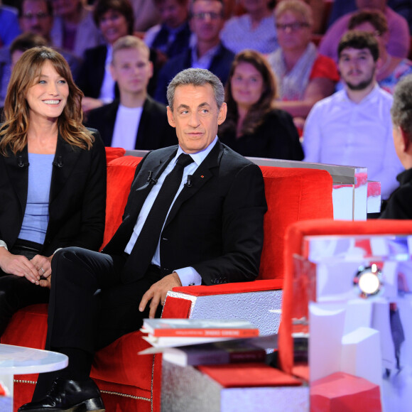 Exclusif - Carla Bruni-Sarkozy, Nicolas Sarkozy et Michel Drucker - Enregistrement de l'émission "Vivement Dimanche" à Paris le 30 septembre 2019. Diffusion le 06/10/2019 sur France 2 . © Guillaume Gaffiot/Bestimage