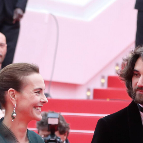 Carole Bouquet et son fils Dimitri Rassam - Montée des marches du film "Foxcatcher" lors du 67 ème Festival du film de Cannes – Cannes le 19 mai 2014.