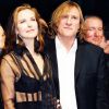 Carole Bouquet, Gérard Depardieu lors de la présentation du film "Astérix et Obélix" au Festival de Cannes le 12 mai 1998.