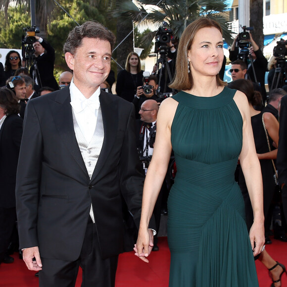 Carole Bouquet et son compagnon Philippe Sereys de Rothschild - Montée des marches du film "The Little Prince" (Le Petit Prince) lors du 68 ème Festival International du Film de Cannes, à Cannes le 22 mai 2015.