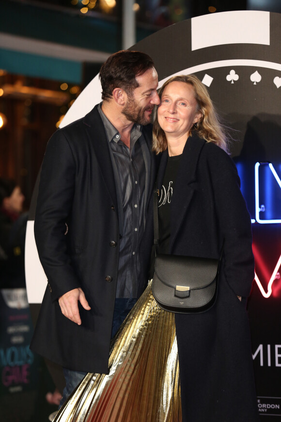 Jason Isaacs et sa femme Emma Hewitt à la première de "Molly's Game" au Vue Cinéma à Londres, le 6 décembre 2017.