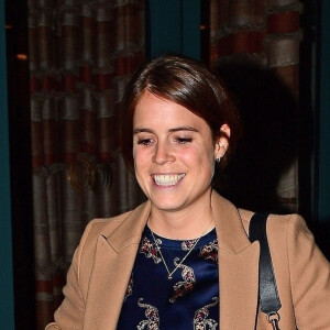 Exclusive - La princesse Eugenie d'York arrive très souriante à un évènement dans le quartier de Mayfair à Londres, le 8 octobre 2019