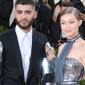 Gigi Hadid et son petit ami Zayn Malik - Soirée Costume Institute Benefit Gala 2016 (Met Ball) sur le thème de "Manus x Machina" au Metropolitan Museum of Art à New York, le 2 mai 2016.