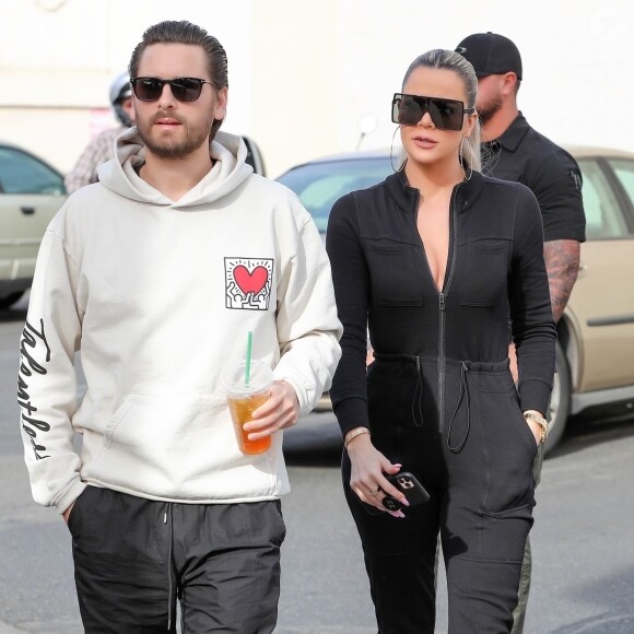 Exclusif - Scott Disick et Khloe Kardashian arrivent au "Follow Your Heart Cafe" à Los Angeles, le 30 janvier 2020.