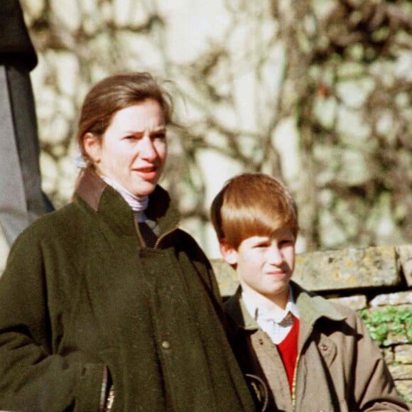 Le prince Harry lors d'une partie de chasse en famille dans le Gloucestershire, en 1997.