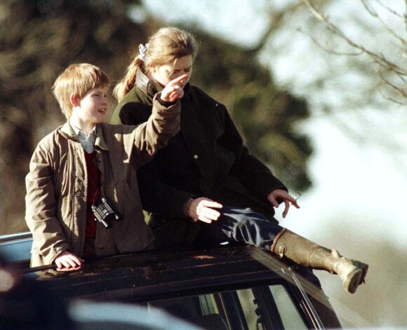 Le prince Harry lors d'une partie de chasse en famille dans le Gloucestershire, en 1997.