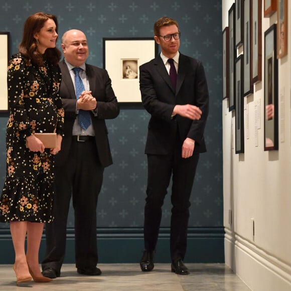 Catherine (Kate) Middleton, duchesse de Cambridge (enceinte), visite la "National Portrait Gallery" à Londres, le 28 février 2018.