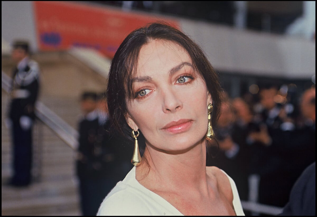 Photo : Archives - Marie Laforêt au Festival de Cannes. Le 13 mai 1991 ...