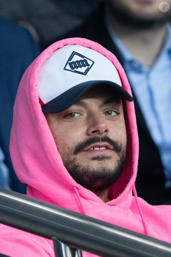 Kev Adams dans les tribunes lors du match de championnat de Ligue 1 Conforama opposant le Paris Saint-Germain (PSG) aux Girondins de Bordeaux au Parc des Princes à Paris, France, le 23 février 2020. Le PSG a gagné 4-3. © Cyril Moreau/Bestimage
