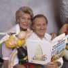 Archives - En France, à Neuilly-sur-Seine, Albert Uderzo chez lui avec sa femme Ada le 3 octobre 1996.