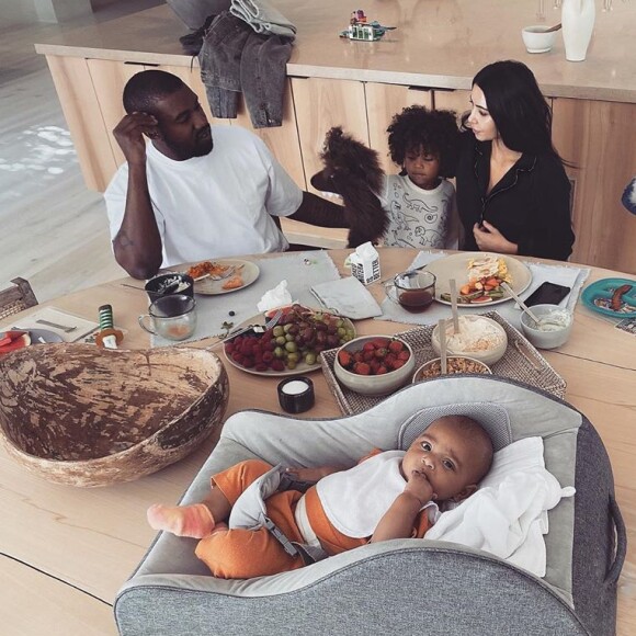 Kim Kardashian, Kanye West et leurs quatre enfants. Janvier 2020.